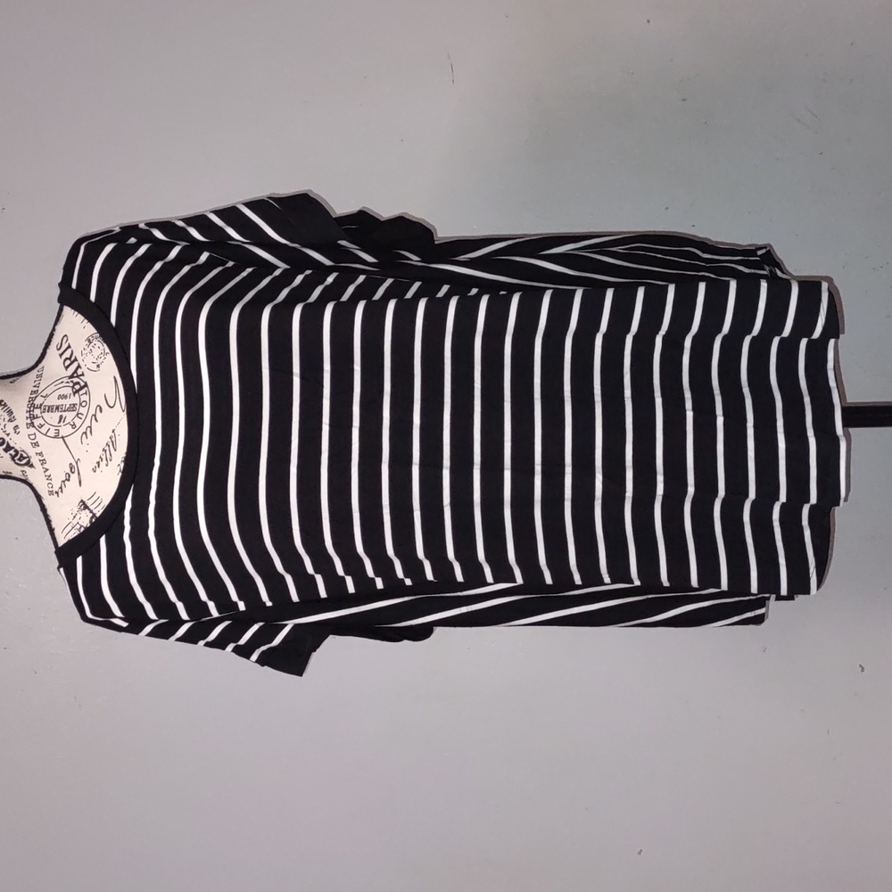 Cable & Gause Women top stripe size 1X short sleeve